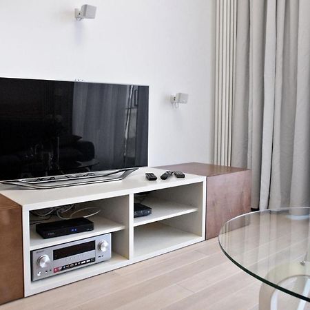 Triton Park Accommodation By P&O Serviced Apartments Varsovia Exterior foto