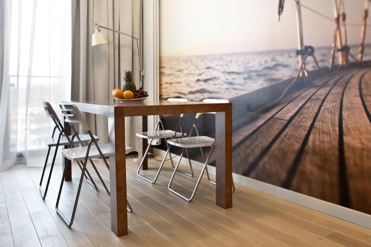 Triton Park Accommodation By P&O Serviced Apartments Varsovia Exterior foto