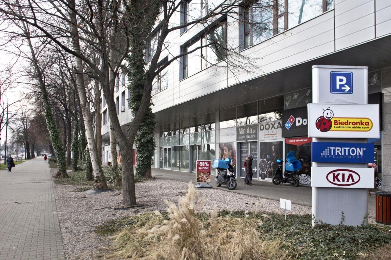 Triton Park Accommodation By P&O Serviced Apartments Varsovia Exterior foto